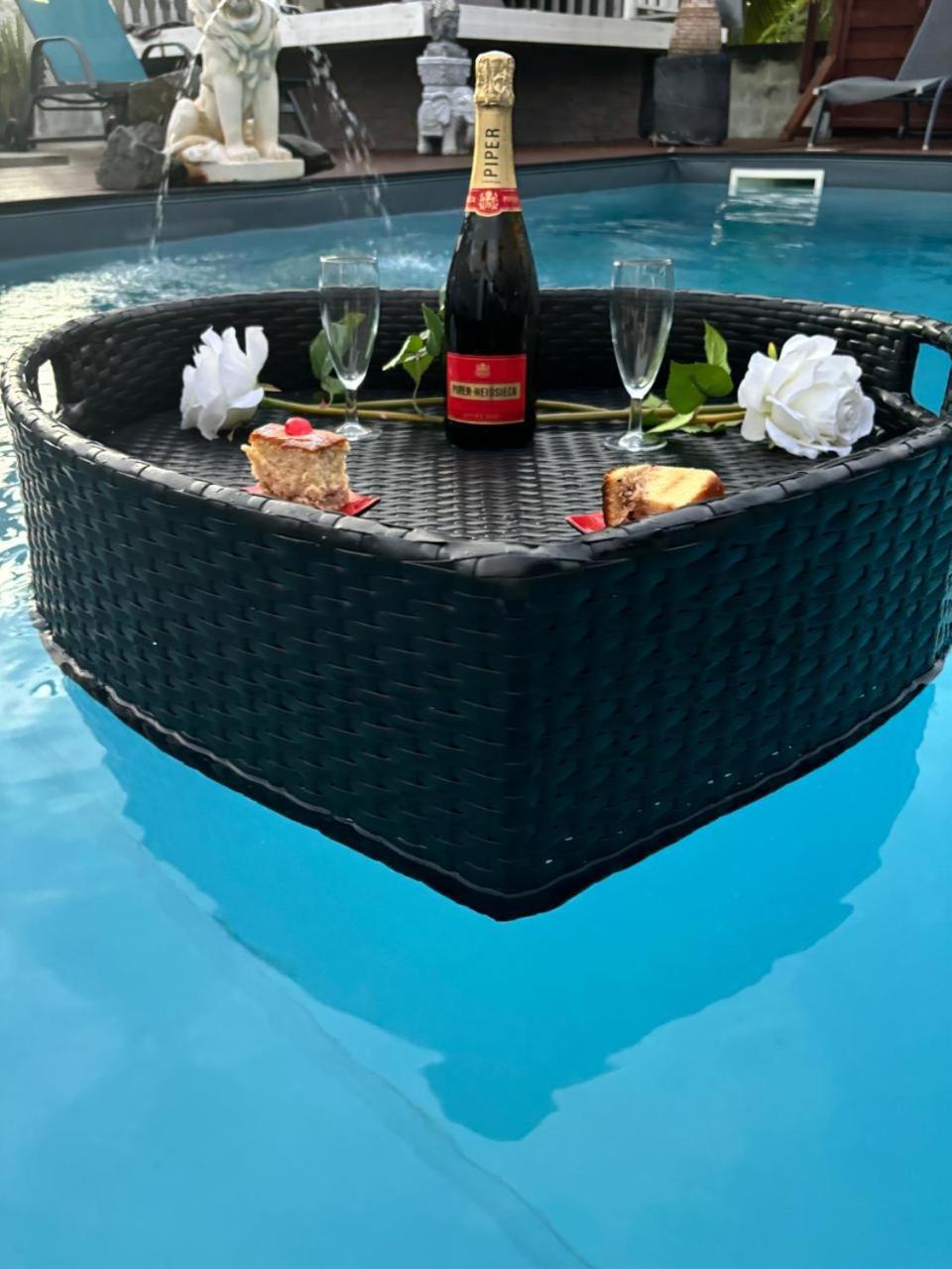 Zannanna F1 De Charme Tout Equipe Le Moule Avec Piscine Exterior foto
